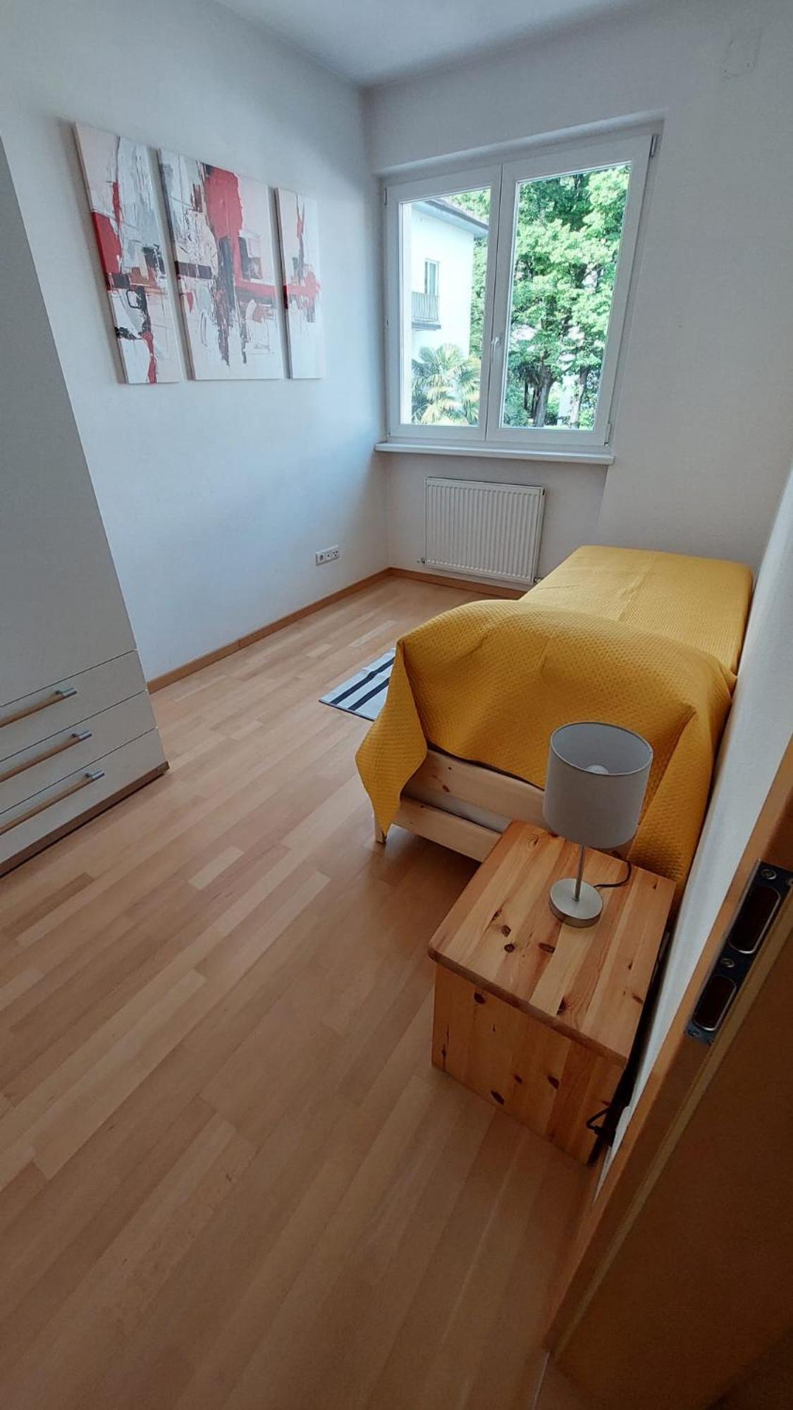 Appartamento A Due Isolati Dal Centro Di *